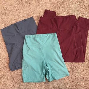 Bundle of 3 athletic bottoms size L